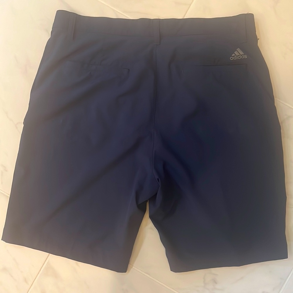 Adidas men’s golf shorts. Size 32.